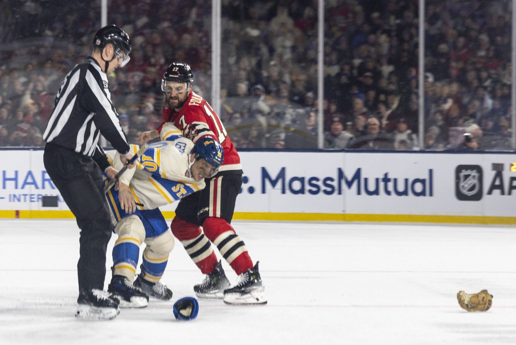 The Blues and Blackhawks take Wrigley Field for the Winter Classic